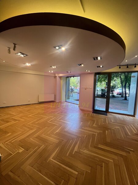 Spatiu comercial stradal Bd.Unirii stradal